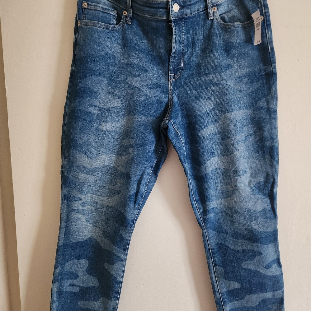 GAP Women's Blue Camo Skinny Jeans